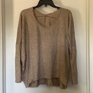Slouchy High-Lo Longsleeve Tee